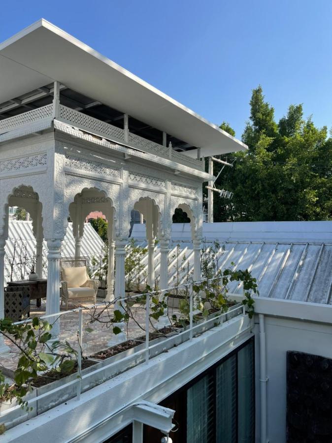 雅丽特内芒住宿加早餐旅馆 清邁 外观 照片